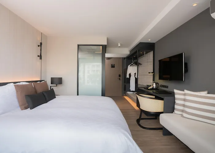Best Western Premier Bayphere Pattaya - SHA Extra Plus