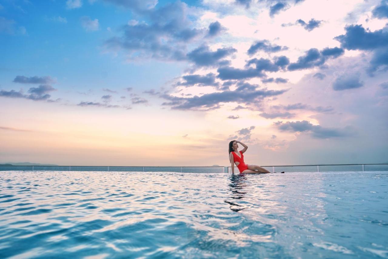 Hotel Western Premier Bayphere Pattaya - Sha Extra