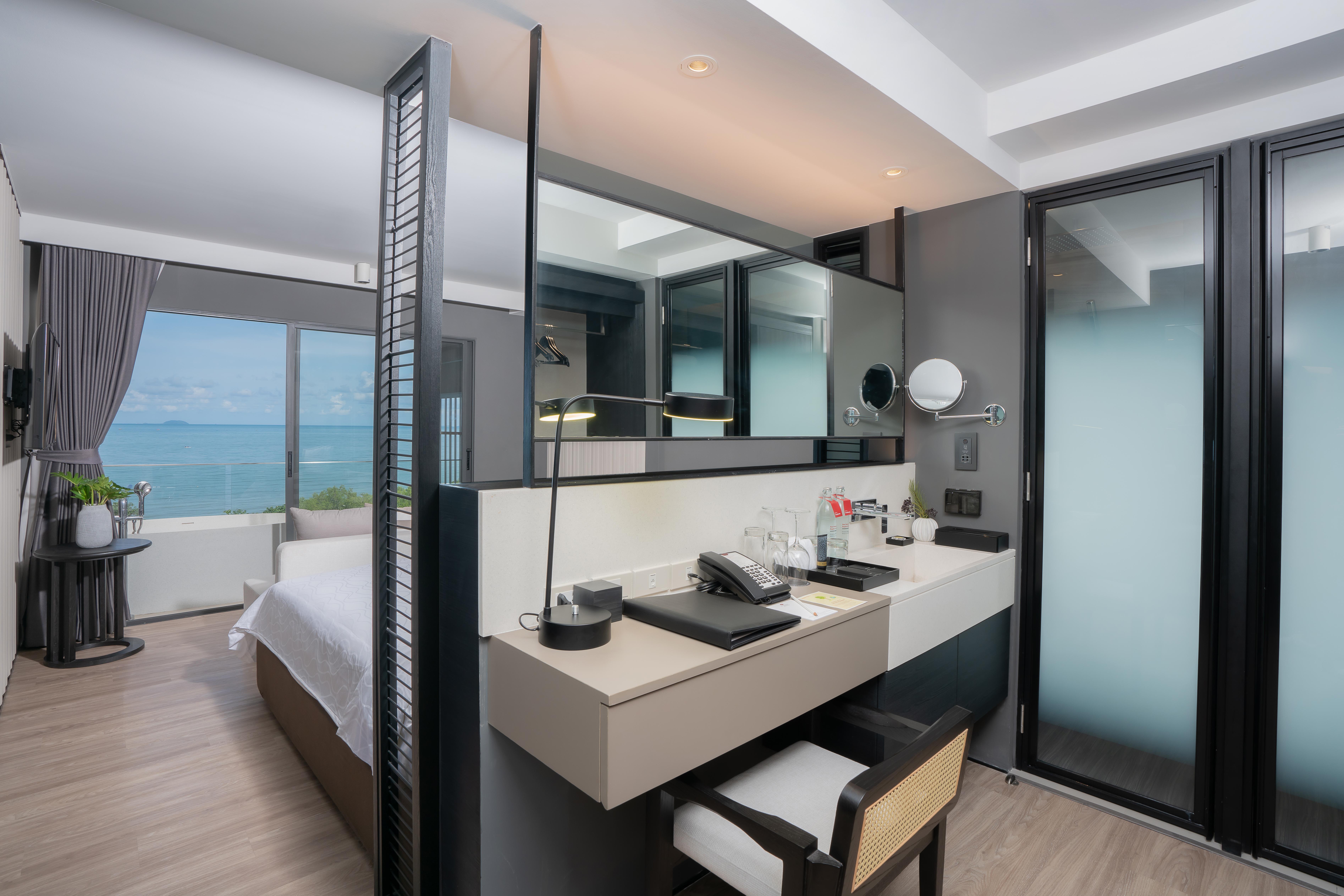 Western Premier Bayphere Pattaya - Sha Extra 5* Na Chom Thian