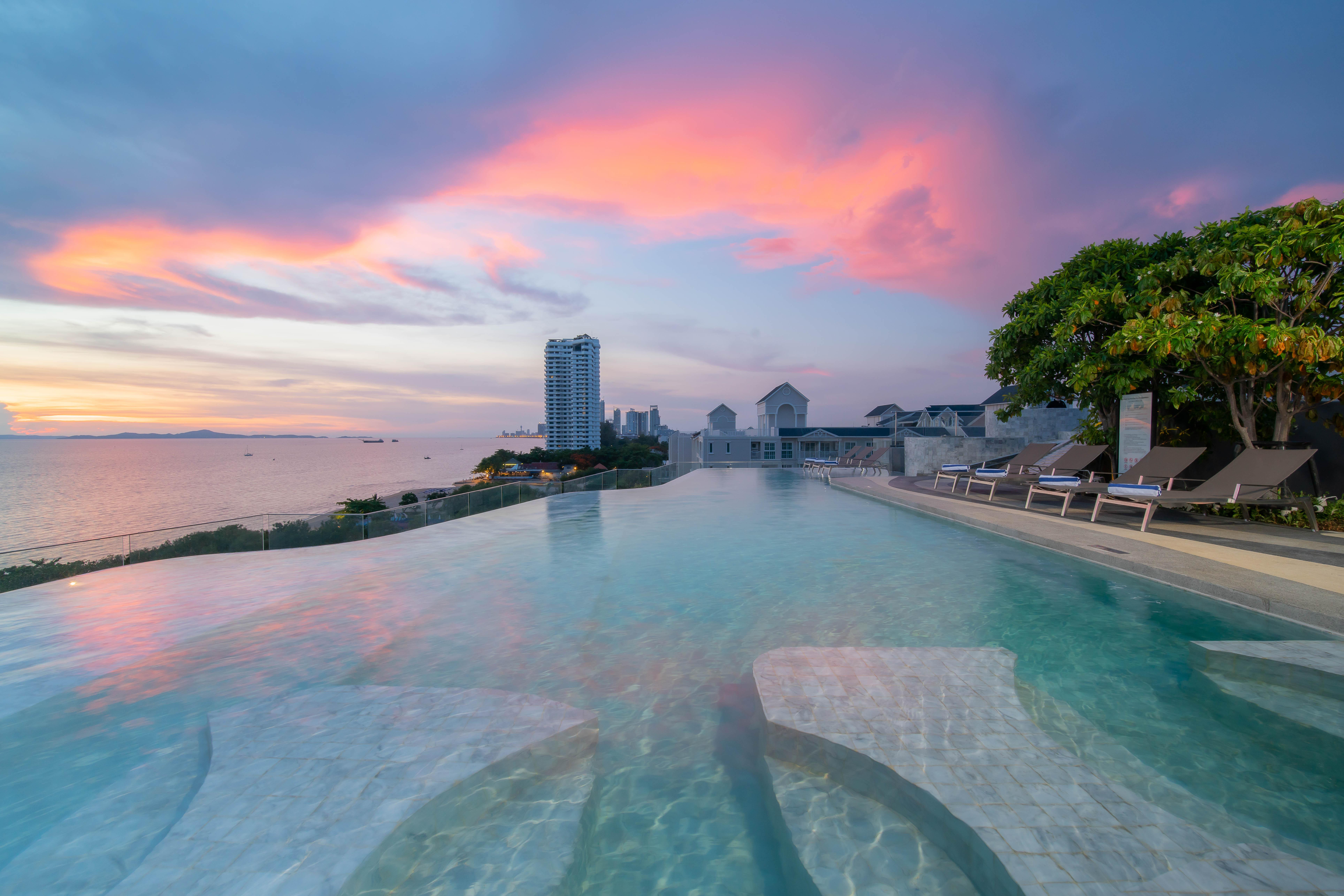 Western Premier Bayphere Pattaya - Sha Extra