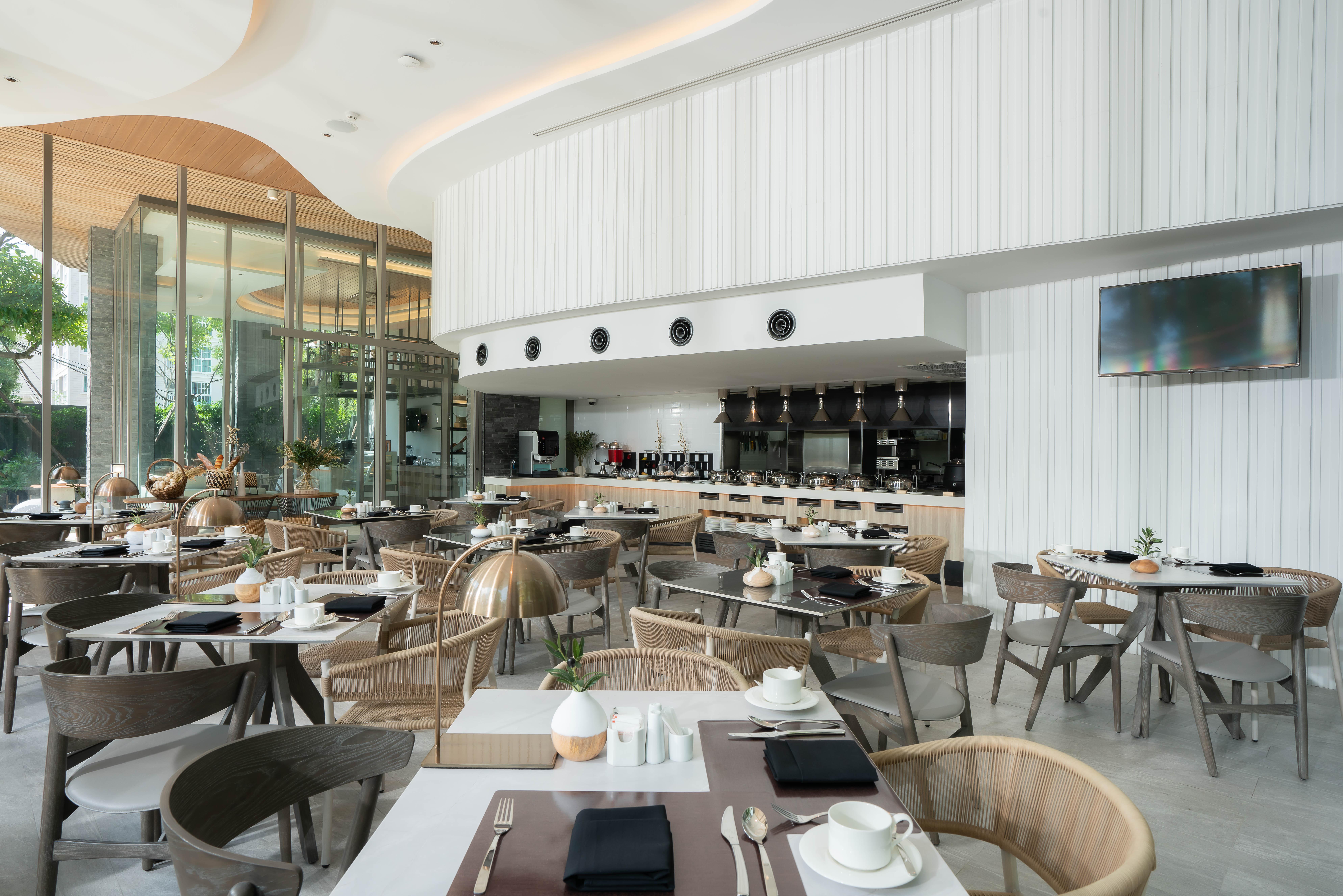 Hotel Western Premier Bayphere Pattaya - Sha Extra Na Chom Thian