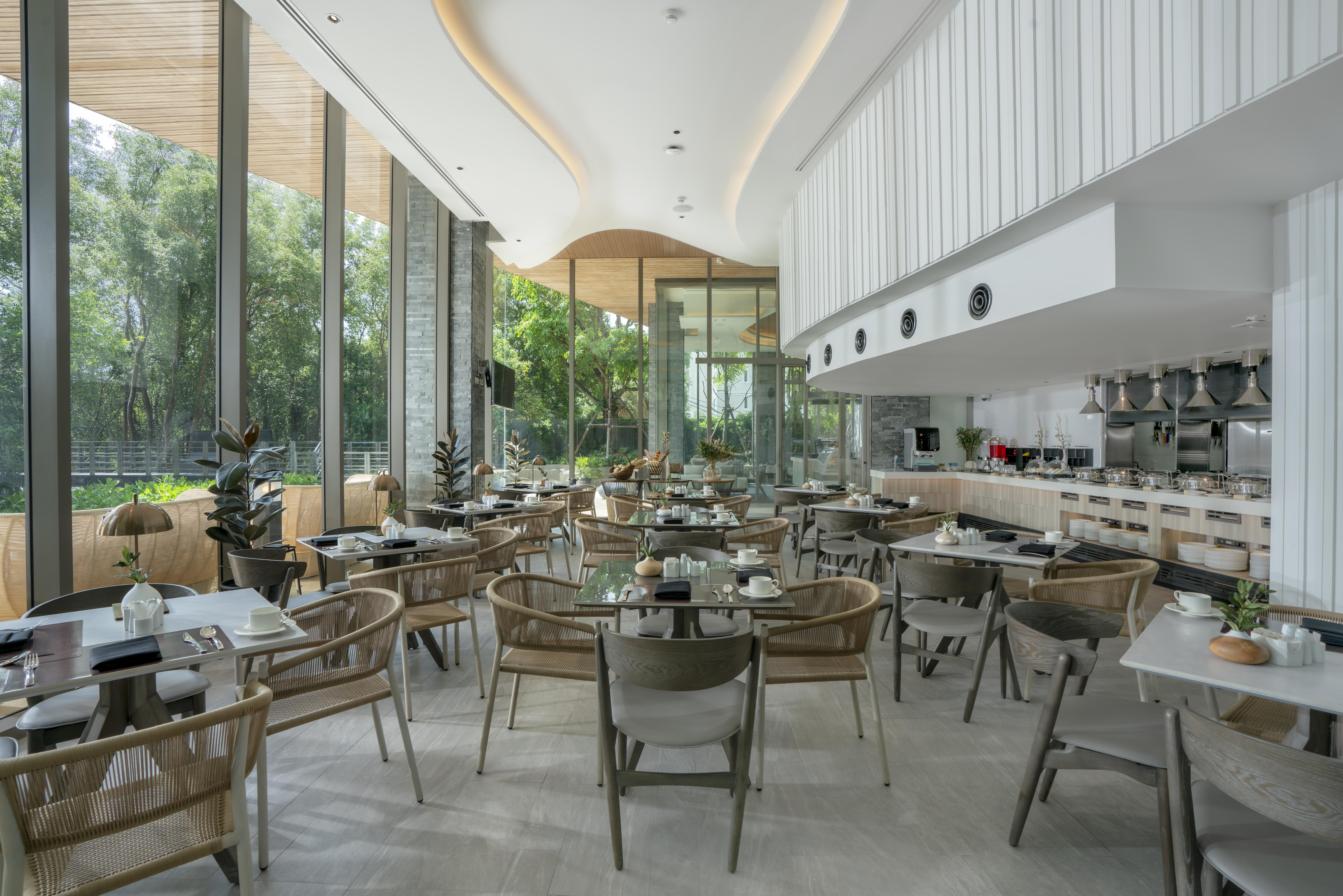Hotel Western Premier Bayphere Pattaya - Sha Extra Na Chom Thian