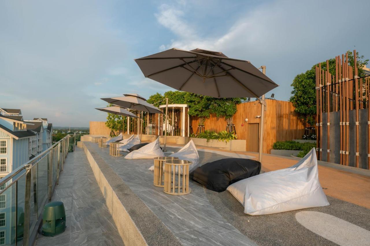 Western Premier Bayphere Pattaya - Sha Extra Hotel 5*