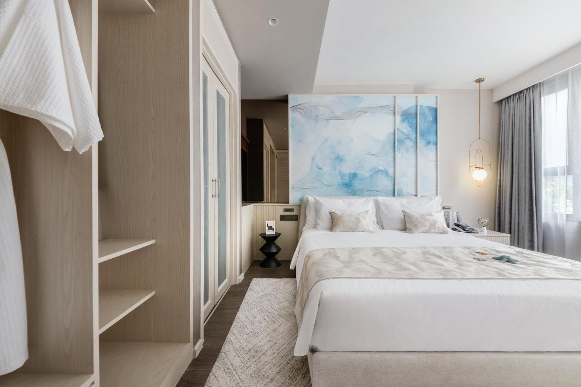Western Premier Bayphere Pattaya - Sha Extra Hotel 5*