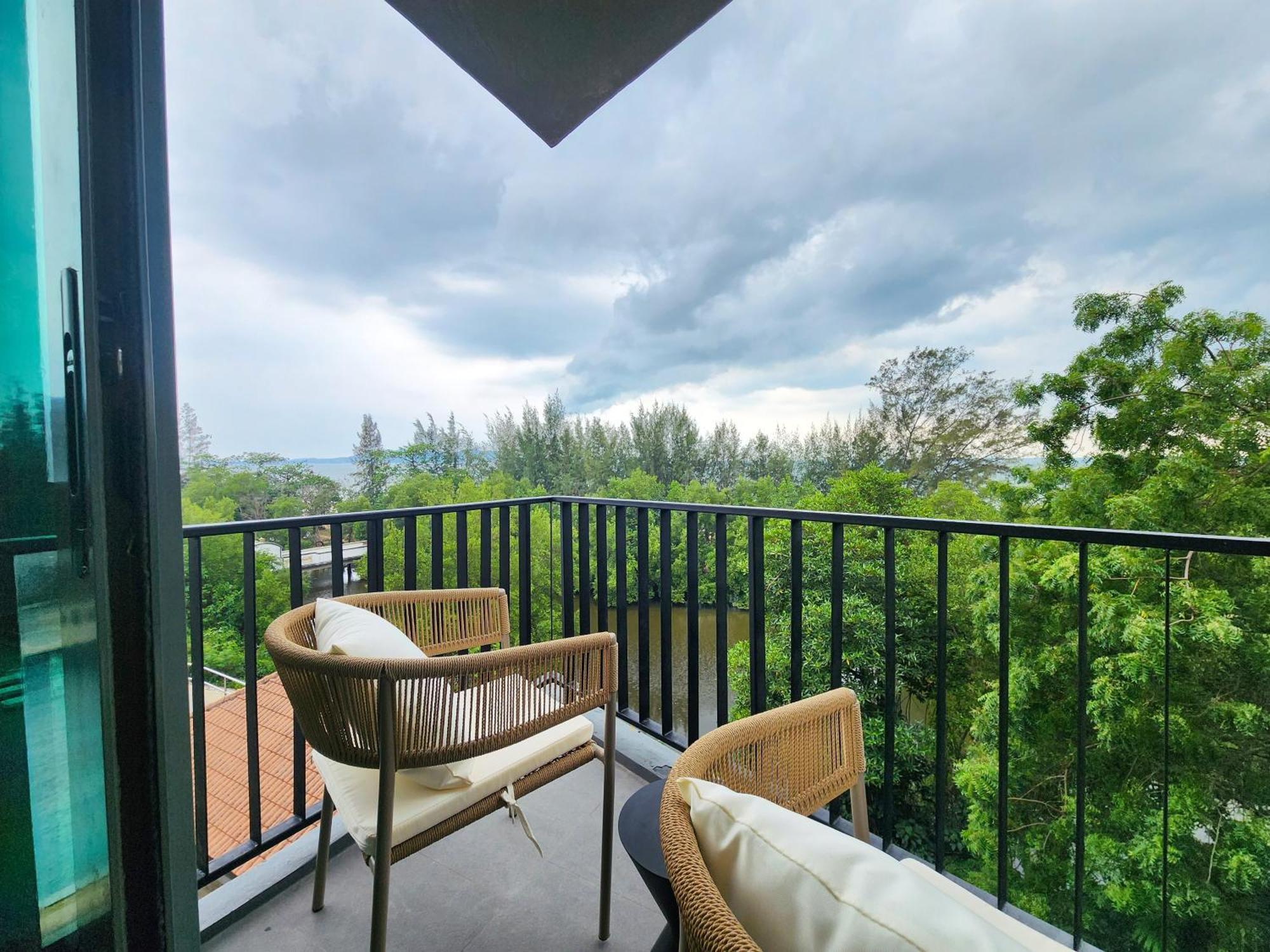Hotel Western Premier Bayphere Pattaya - Sha Extra Na Chom Thian